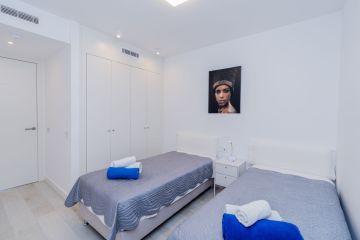 https://cdn.resales-online.com/public/rvs13dstz7/properties/3a3a61bdff3111ef8cfb02e0405b089b/w1200/14-d70dc3102c00d7be0e872dfe1c1f86d7.jpg?v=1741781129