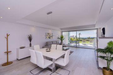 https://cdn.resales-online.com/public/rvs13dstz7/properties/3a3a61bdff3111ef8cfb02e0405b089b/w1200/21-2c707e7c511429b4f8ec4ee5f221ddb6.jpg?v=1741781129