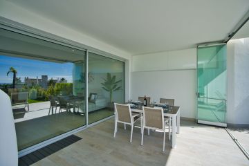 https://cdn.resales-online.com/public/rvs13dstz7/properties/3a3a61bdff3111ef8cfb02e0405b089b/w1200/30-5e8634ec9576c9ad4825a6dec5b5d375.jpg?v=1741781129