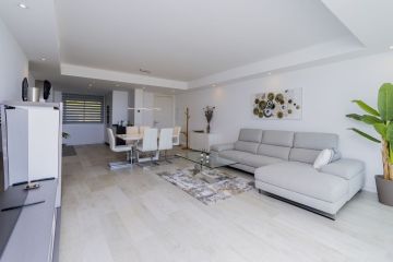 https://cdn.resales-online.com/public/rvs13dstz7/properties/3a3a61bdff3111ef8cfb02e0405b089b/w1200/7-aa4cc561180b369757c0bb4af9886cd3.jpg?v=1741781129