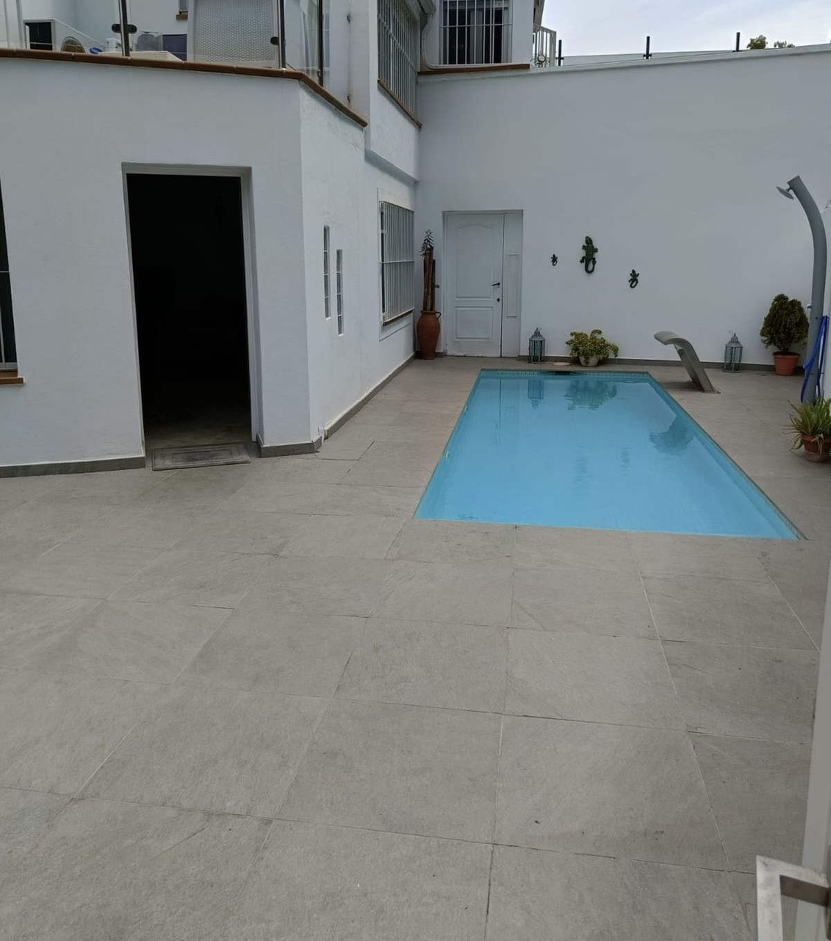 https://cdn.resales-online.com/public/pcescfpmbk/properties/8ddc15e1ff5e11ef8cfb02e0405b089b/w1200/1-7980e48d732b6fc85c14b43b94d2aa54.jpg?v=1741803484
