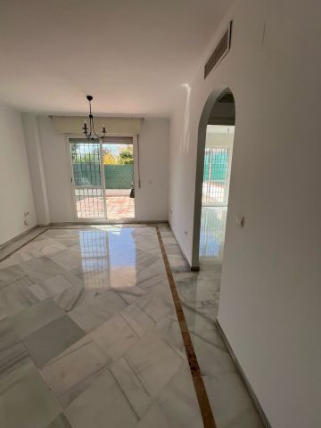 https://cdn.resales-online.com/public/lez7769oty/properties/2d01db43001411f08cfb02e0405b089b/w1200/11-20939a0134ad724a8cb2a801094d15a4.jpg?v=1741879565