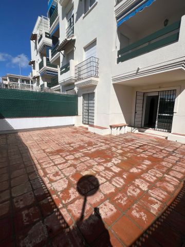 https://cdn.resales-online.com/public/lez7769oty/properties/2d01db43001411f08cfb02e0405b089b/w1200/18-cc72f169493c096e712837ff5d8b6e41.jpg?v=1741879565