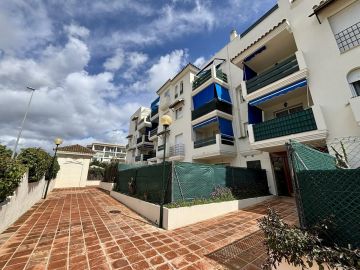 https://cdn.resales-online.com/public/lez7769oty/properties/2d01db43001411f08cfb02e0405b089b/w1200/25-45e7a00e8ada30030040e20a35fbccfd.jpg?v=1742596363