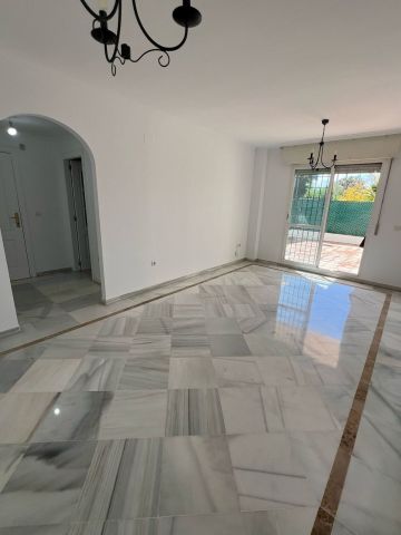 https://cdn.resales-online.com/public/lez7769oty/properties/2d01db43001411f08cfb02e0405b089b/w1200/4-c23c0f86247804fa50226aecd8b0b2c8.jpg?v=1741879565