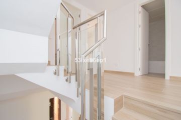 https://cdn.resales-online.com/public/53ixe96ep1/properties/f132f576ffec11ef8cfb02e0405b089b/w1200/12-53013098fcab6c38b1379cd33298e050.jpg?v=1741946505
