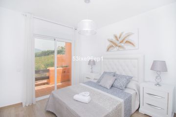 https://cdn.resales-online.com/public/53ixe96ep1/properties/f132f576ffec11ef8cfb02e0405b089b/w1200/23-79897b85162c6a486c7a4d1eb46924dd.jpg?v=1741946505
