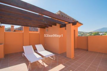 https://cdn.resales-online.com/public/53ixe96ep1/properties/f132f576ffec11ef8cfb02e0405b089b/w1200/33-f37a7fab00fce6ff6b895520b67d6d6d.jpg?v=1741946505