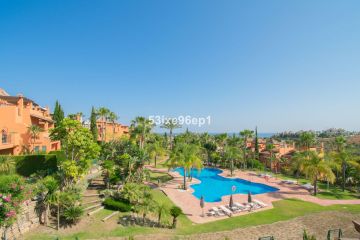 https://cdn.resales-online.com/public/53ixe96ep1/properties/f132f576ffec11ef8cfb02e0405b089b/w1200/34-2e8657844e540eba0189d71f472ffca9.jpg?v=1741946505