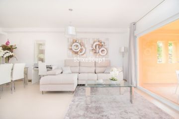 https://cdn.resales-online.com/public/53ixe96ep1/properties/f132f576ffec11ef8cfb02e0405b089b/w1200/6-241328e1bcc9c0d8ce1222beb6c967a8.jpg?v=1741946505