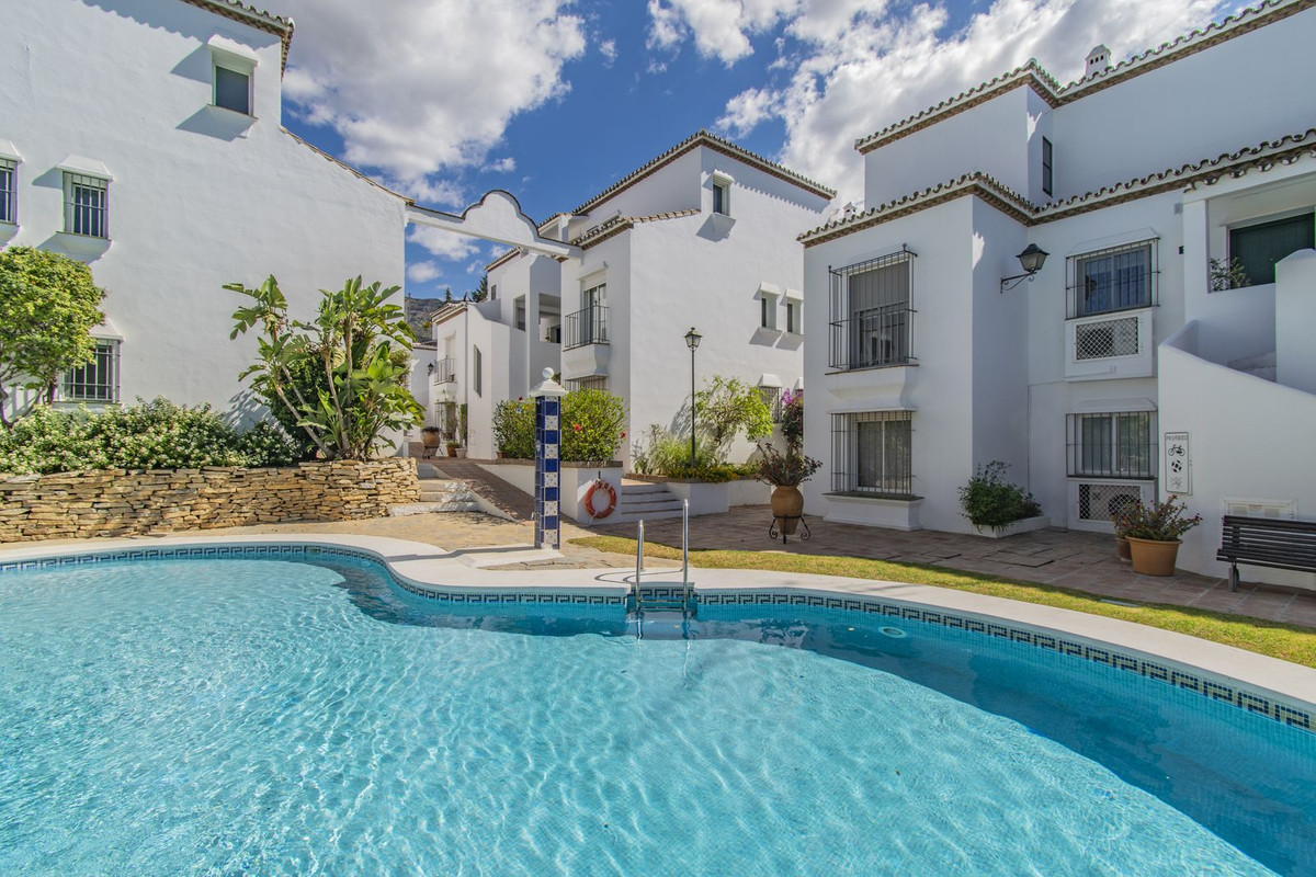 https://cdn.resales-online.com/public/vvmdwbkuht/properties/55dd8811f91b11ef8cfb02e0405b089b/w1200/1-7980e48d732b6fc85c14b43b94d2aa54.jpg?v=1741891562
