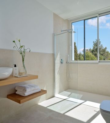 https://cdn.resales-online.com/public/sq7l374beo45ahdy/properties/54da6bc2034f11f08cfb02e0405b089b/w1200/15-11d12f2f454f2f5e9b981fdd8b901d51.jpg?v=1742234113