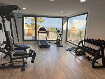 https://cdn.resales-online.com/public/nn7cl5i4kw/properties/b6b3c026033011f08cfb02e0405b089b/w1200/28-ef19a2c59920e2e087cd278a51b6dbf8.jpg?v=1742221757