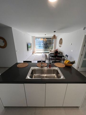 https://cdn.resales-online.com/public/nn7cl5i4kw/properties/b6b3c026033011f08cfb02e0405b089b/w1200/9-467d0cee5b725f3ef65f102a0c2e69c0.jpg?v=1742221757