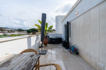 https://cdn.resales-online.com/public/acvnpkvvsf/properties/5ff0950e031611f08cfb02e0405b089b/w1200/23-79897b85162c6a486c7a4d1eb46924dd.jpg?v=1742209508