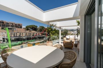 https://cdn.resales-online.com/public/acvnpkvvsf/properties/5ff0950e031611f08cfb02e0405b089b/w1200/28-ef19a2c59920e2e087cd278a51b6dbf8.jpg?v=1745527510