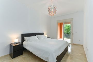 https://cdn.resales-online.com/public/hfuarlir3d/properties/72c93a2103ed11f08cfb02e0405b089b/w1200/17-dd5fcd4f0eb487dfa3803f7e20814c0e.jpg?v=1742303152