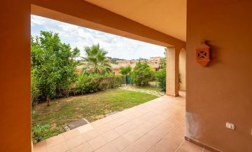 https://cdn.resales-online.com/public/hfuarlir3d/properties/72c93a2103ed11f08cfb02e0405b089b/w1200/19-d0ed7da2012a09046d307c195d98e7d6.jpg?v=1742303152