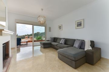 https://cdn.resales-online.com/public/hfuarlir3d/properties/72c93a2103ed11f08cfb02e0405b089b/w1200/31-5e8b9eb86a2d455eeaf43a7bbf3ccd12.jpg?v=1742303152