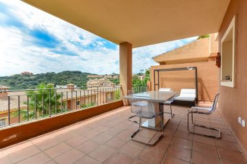 https://cdn.resales-online.com/public/hfuarlir3d/properties/72c93a2103ed11f08cfb02e0405b089b/w1200/35-53608d01401493ba18e3704836160563.jpg?v=1742303152