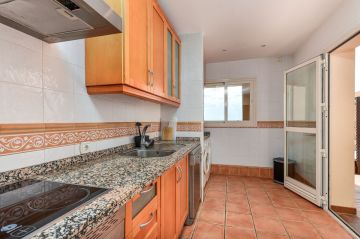 https://cdn.resales-online.com/public/hfuarlir3d/properties/72c93a2103ed11f08cfb02e0405b089b/w1200/9-467d0cee5b725f3ef65f102a0c2e69c0.jpg?v=1742303152