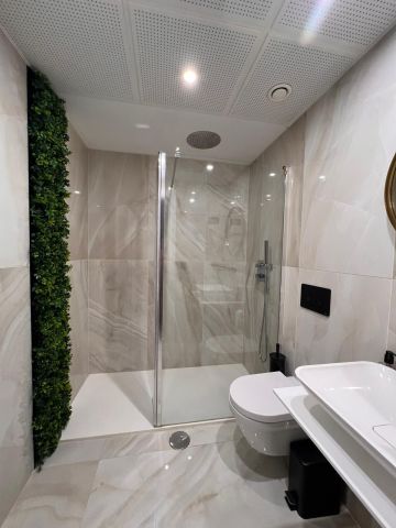 https://cdn.resales-online.com/public/nn7cl5i4kw/properties/9d43762504c911f08cfb02e0405b089b/w1200/14-d70dc3102c00d7be0e872dfe1c1f86d7.jpg?v=1742396245