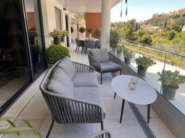 https://cdn.resales-online.com/public/nn7cl5i4kw/properties/9d43762504c911f08cfb02e0405b089b/w1200/2-5bd7b9d04b45e33852eaf0ec6670150d.jpg?v=1742396245