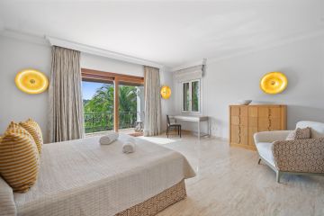 https://cdn.resales-online.com/public/86l1hb0hs4/properties/34aca976a35311ef84cf0217bc231ef4/w1200/21-2c707e7c511429b4f8ec4ee5f221ddb6.jpg?v=1731680875