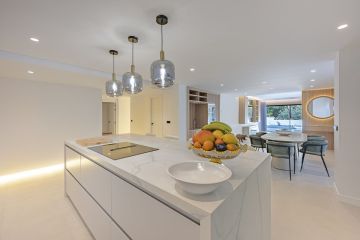 https://cdn.resales-online.com/public/86l1hb0hs4/properties/fe2c500b04eb11f08cfb02e0405b089b/w1200/11-20939a0134ad724a8cb2a801094d15a4.jpg?v=1742410889