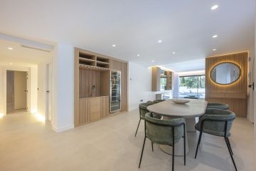 https://cdn.resales-online.com/public/86l1hb0hs4/properties/fe2c500b04eb11f08cfb02e0405b089b/w1200/12-53013098fcab6c38b1379cd33298e050.jpg?v=1742410889