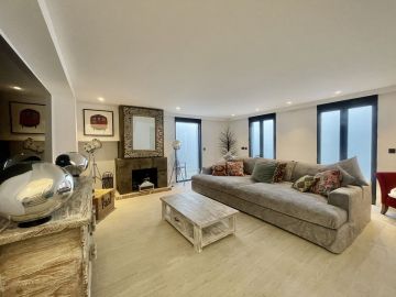 https://cdn.resales-online.com/public/r1zadf0r2w/properties/ad903f6f030811f08cfb02e0405b089b/w1200/53-3072a33e2bffe507cb146ce711615059.jpg?v=1742416974