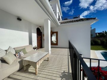https://cdn.resales-online.com/public/r1zadf0r2w/properties/ad903f6f030811f08cfb02e0405b089b/w1200/8-e64a9055bba3e77ac8aca3b893cdf826.jpg?v=1742416974