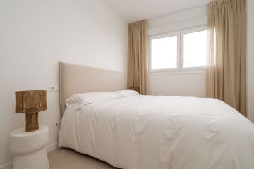 https://cdn.resales-online.com/public/hh4320sdev/properties/4af22721fd9d11ef8cfb02e0405b089b/w1200/12-53013098fcab6c38b1379cd33298e050.jpg?v=1742471819