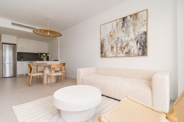 https://cdn.resales-online.com/public/hh4320sdev/properties/4af22721fd9d11ef8cfb02e0405b089b/w1200/18-cc72f169493c096e712837ff5d8b6e41.jpg?v=1742471819