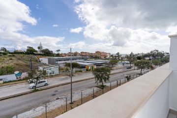 https://cdn.resales-online.com/public/hh4320sdev/properties/4af22721fd9d11ef8cfb02e0405b089b/w1200/21-2c707e7c511429b4f8ec4ee5f221ddb6.jpg?v=1742471819