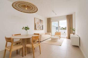 https://cdn.resales-online.com/public/hh4320sdev/properties/4af22721fd9d11ef8cfb02e0405b089b/w1200/4-c23c0f86247804fa50226aecd8b0b2c8.jpg?v=1742471819