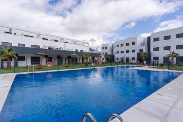 https://cdn.resales-online.com/public/hh4320sdev/properties/4af22721fd9d11ef8cfb02e0405b089b/w1200/6-241328e1bcc9c0d8ce1222beb6c967a8.jpg?v=1742471819