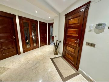 https://cdn.resales-online.com/public/iehb4l0uli/properties/87a5fb11077111f08cfb02e0405b089b/w1200/20-d1f7658cbe4ba6cd8666fec30fba80ad.jpg?v=1742690482