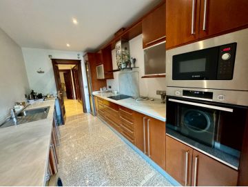 https://cdn.resales-online.com/public/iehb4l0uli/properties/87a5fb11077111f08cfb02e0405b089b/w1200/9-467d0cee5b725f3ef65f102a0c2e69c0.jpg?v=1742690482