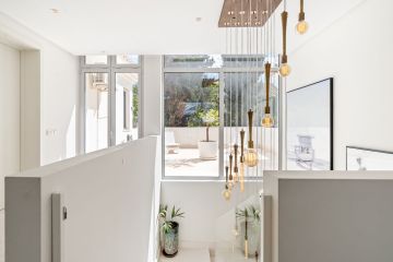 https://cdn.resales-online.com/public/zzqgzfnxlxnq9zyt/properties/0406c595050011f08cfb02e0405b089b/w1200/14-d70dc3102c00d7be0e872dfe1c1f86d7.jpg?v=1743585013
