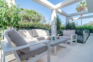 https://cdn.resales-online.com/public/zzqgzfnxlxnq9zyt/properties/0406c595050011f08cfb02e0405b089b/w1200/9-467d0cee5b725f3ef65f102a0c2e69c0.jpg?v=1742419642