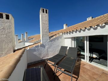 https://cdn.resales-online.com/public/ji01jy8heq/properties/44933ddc098311f08cfb02e0405b089b/w1200/31-5e8b9eb86a2d455eeaf43a7bbf3ccd12.jpg?v=1742916040