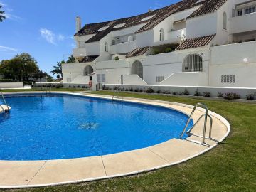 https://cdn.resales-online.com/public/ji01jy8heq/properties/44933ddc098311f08cfb02e0405b089b/w1200/35-53608d01401493ba18e3704836160563.jpg?v=1742916040