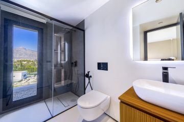 https://cdn.resales-online.com/public/2clagkpr0e/properties/26d62292097c11f08cfb02e0405b089b/w1200/10-bb915d1cb19341576dcdc994b81ab9c5.jpg?v=1742912528