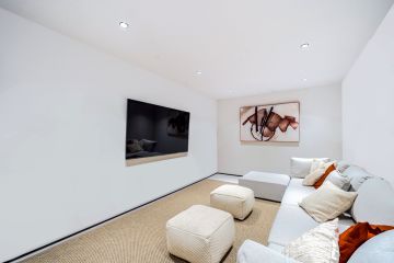 https://cdn.resales-online.com/public/2clagkpr0e/properties/26d62292097c11f08cfb02e0405b089b/w1200/20-d1f7658cbe4ba6cd8666fec30fba80ad.jpg?v=1742912528