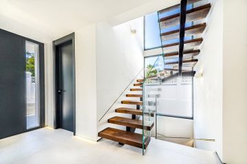 https://cdn.resales-online.com/public/2clagkpr0e/properties/26d62292097c11f08cfb02e0405b089b/w1200/21-2c707e7c511429b4f8ec4ee5f221ddb6.jpg?v=1742912528