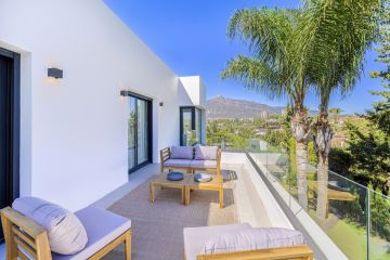 https://cdn.resales-online.com/public/2clagkpr0e/properties/26d62292097c11f08cfb02e0405b089b/w1200/28-ef19a2c59920e2e087cd278a51b6dbf8.jpg?v=1742912528