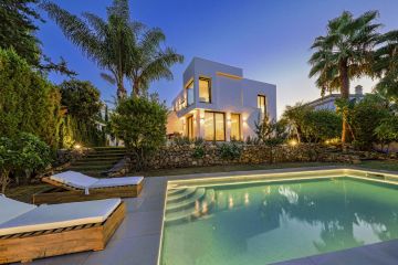 https://cdn.resales-online.com/public/2clagkpr0e/properties/26d62292097c11f08cfb02e0405b089b/w1200/30-5e8634ec9576c9ad4825a6dec5b5d375.jpg?v=1742912528