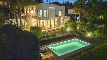 https://cdn.resales-online.com/public/2clagkpr0e/properties/26d62292097c11f08cfb02e0405b089b/w1200/32-e7f90ea5feef5e01d64d74d6b6d8a834.jpg?v=1742912528