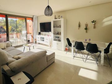 https://cdn.resales-online.com/public/qqh9q7foco/properties/178297ed07f511f08cfb02e0405b089b/w1200/3-e898b2bb2a2fdfd06d2c39894dce8316.jpg?v=1742748111